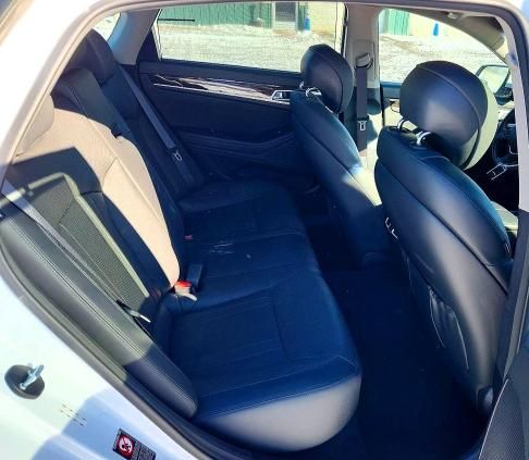 2017 Genesis G80 Base