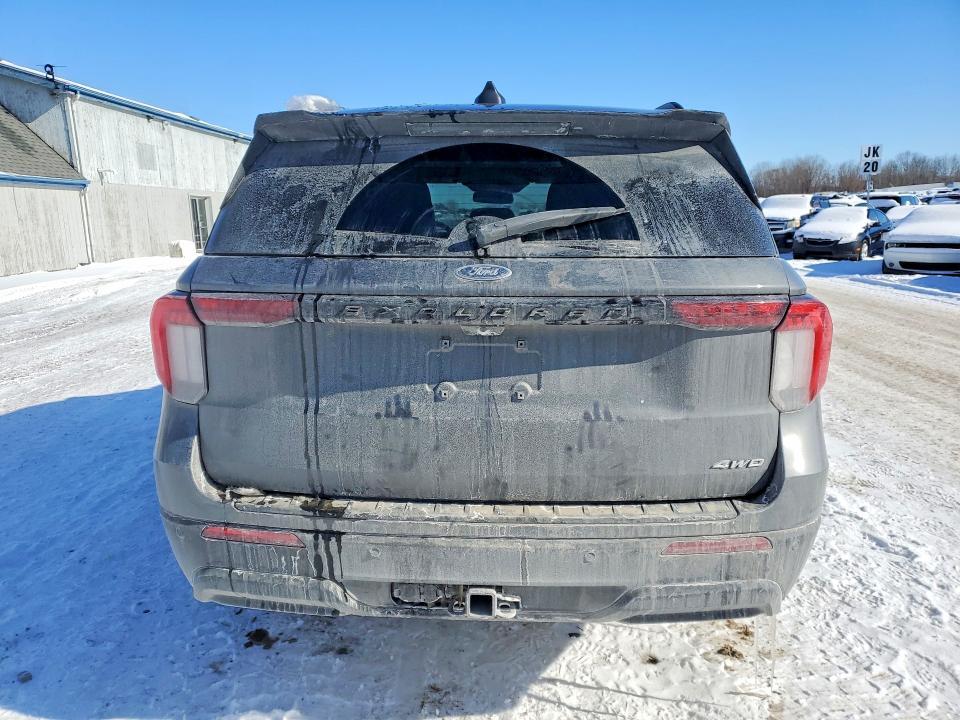 2025 Ford Explorer St-line