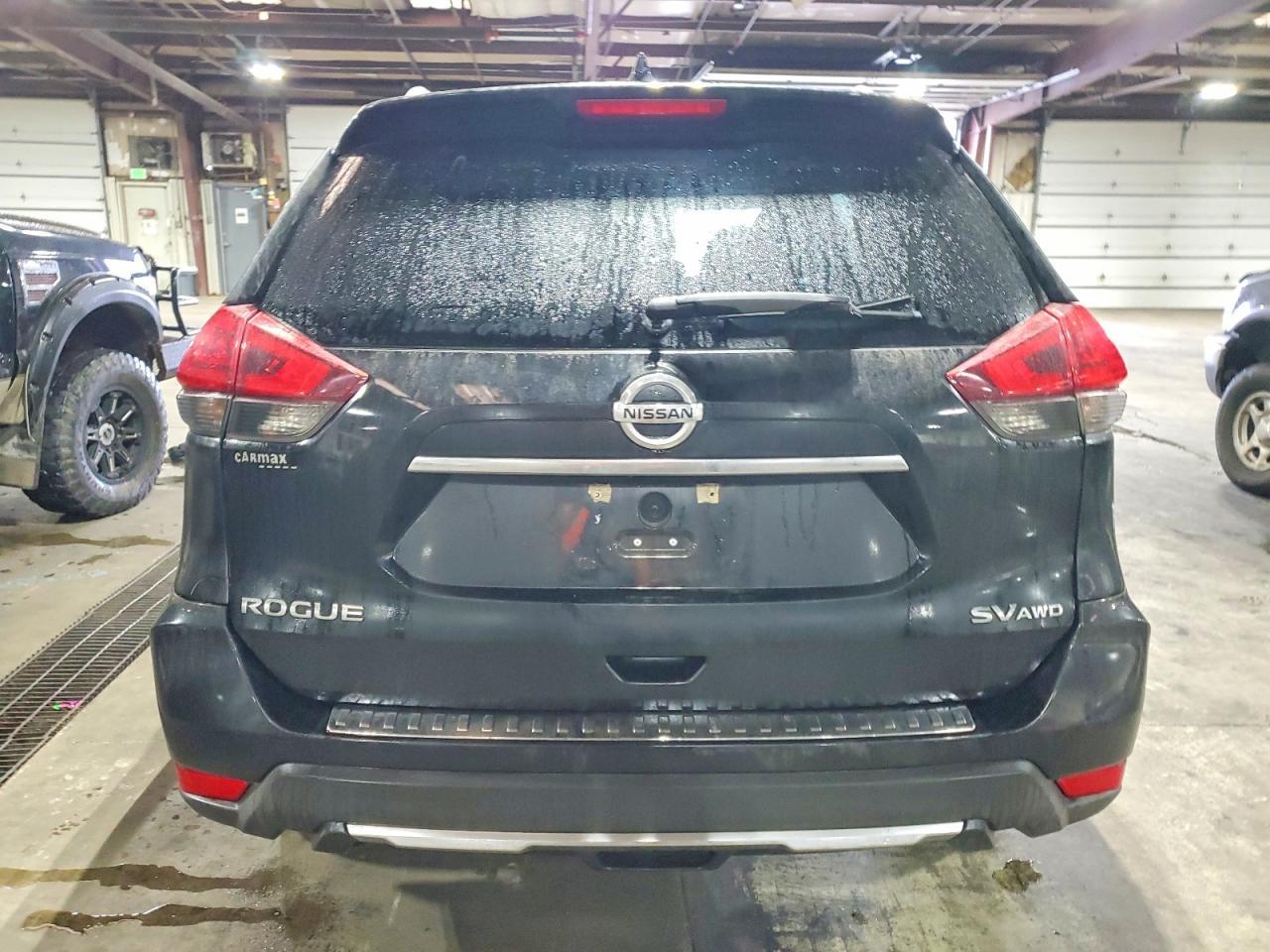 2017 Nissan Rogue sv