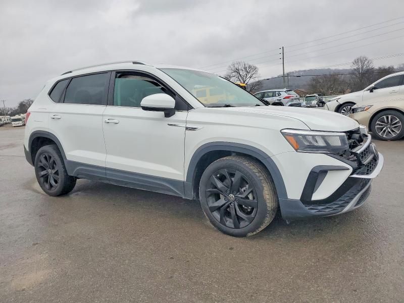 2023 Volkswagen Taos se