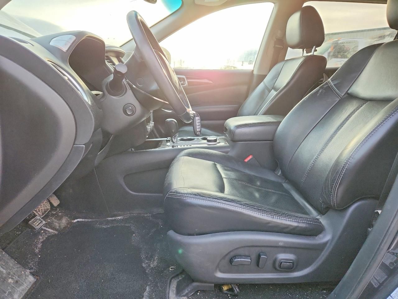 2014 Nissan Pathfinder s