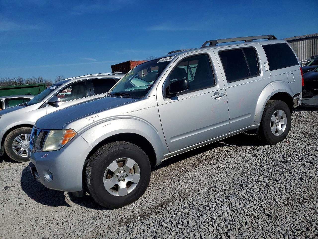 2011 Nissan Pathfinder s