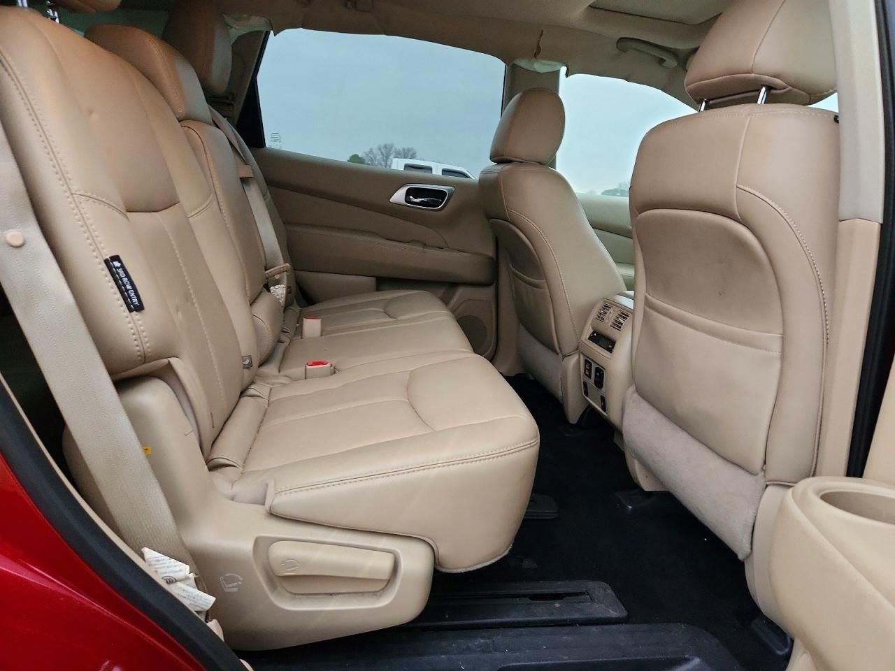 2018 Nissan Pathfinder s