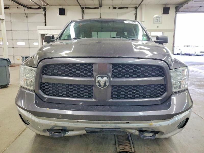 2016 Dodge Ram 1500 slt