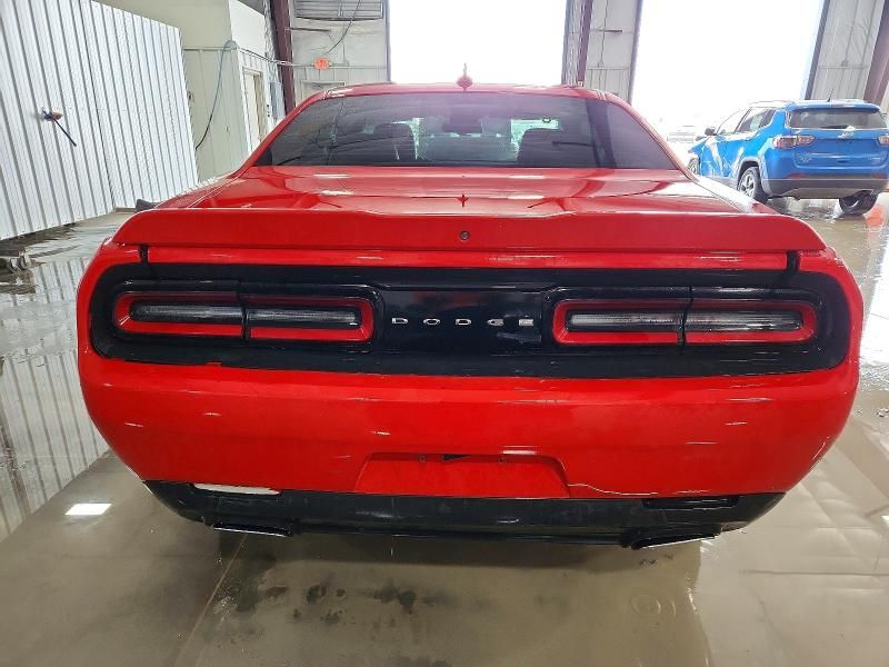 2016 Dodge Challenger sxt