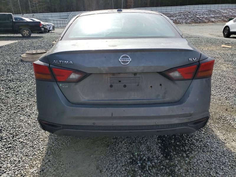 2021 Nissan Altima sv