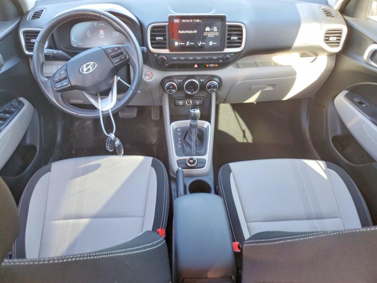 2024 Hyundai Venue sel