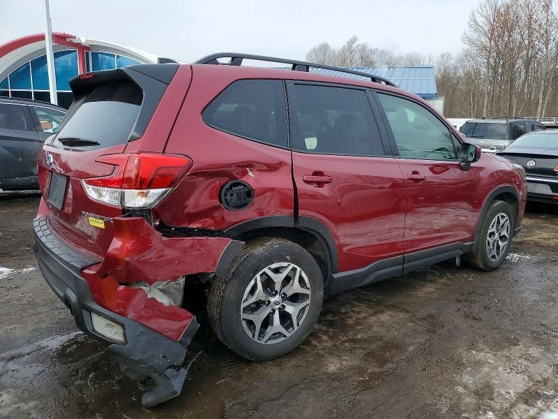 2024 Subaru Forester Premium