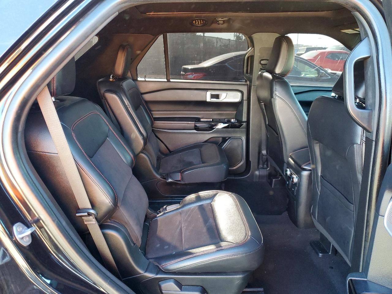 2023 Ford Explorer St-line