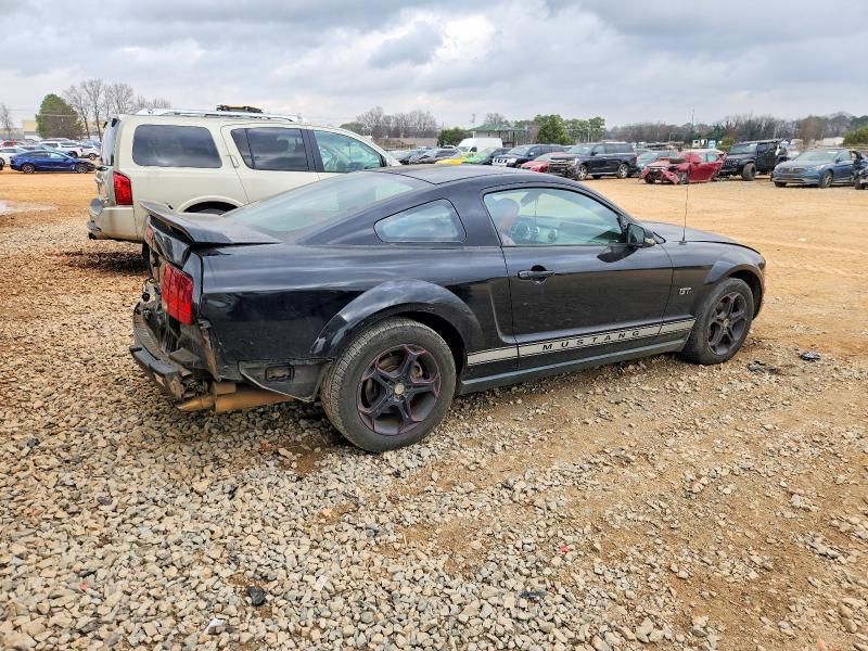 2005 Ford Mustang