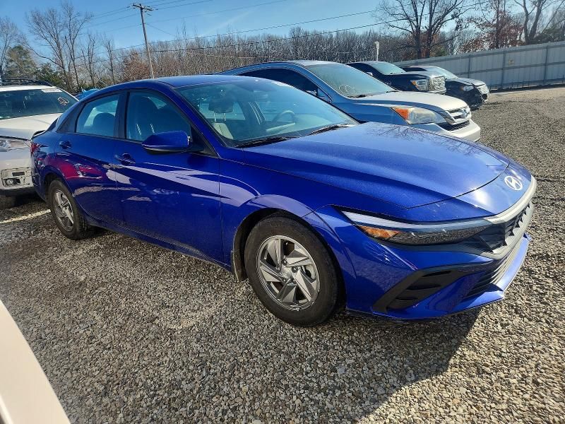 2025 Hyundai Elantra se