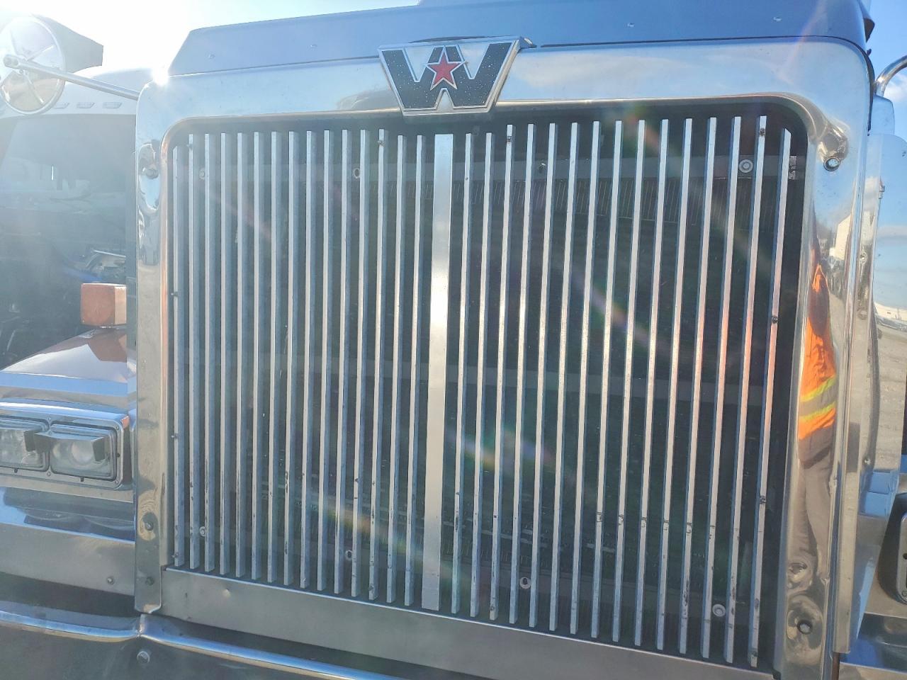 2014 Western Star 4900 Semi Truck