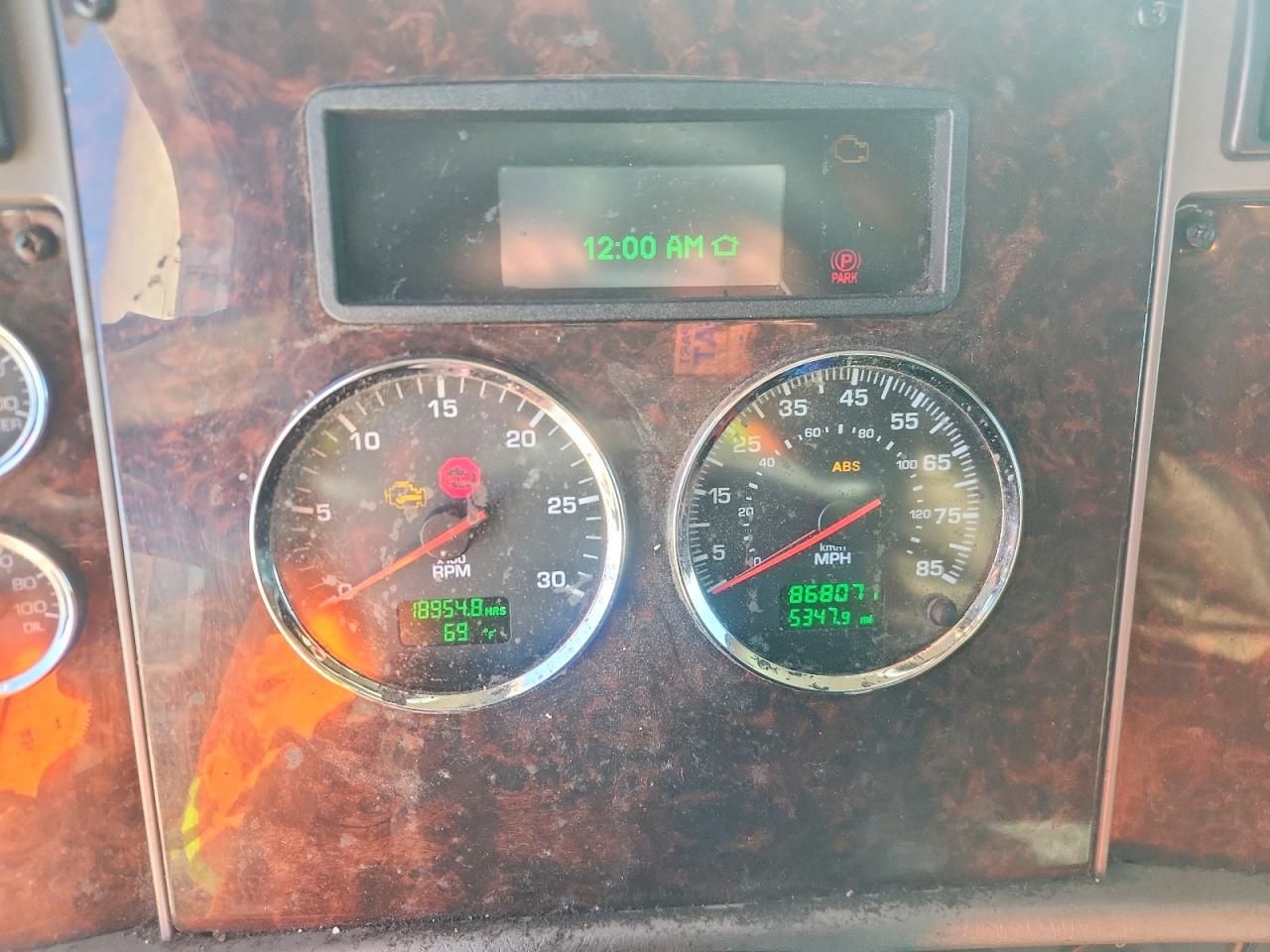 2015 Kenworth Construction T270