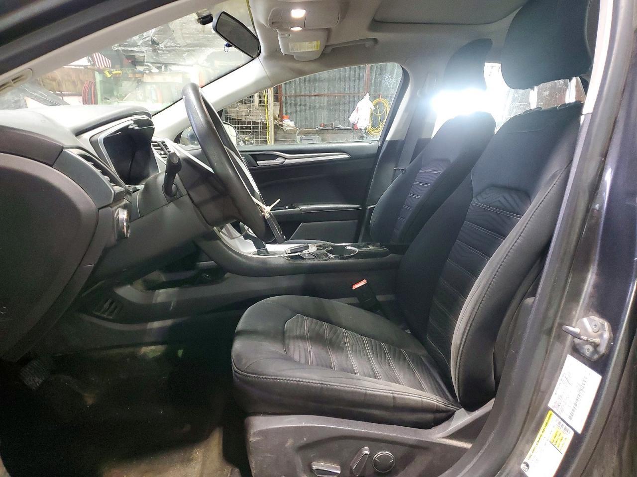 2016 Ford Fusion se
