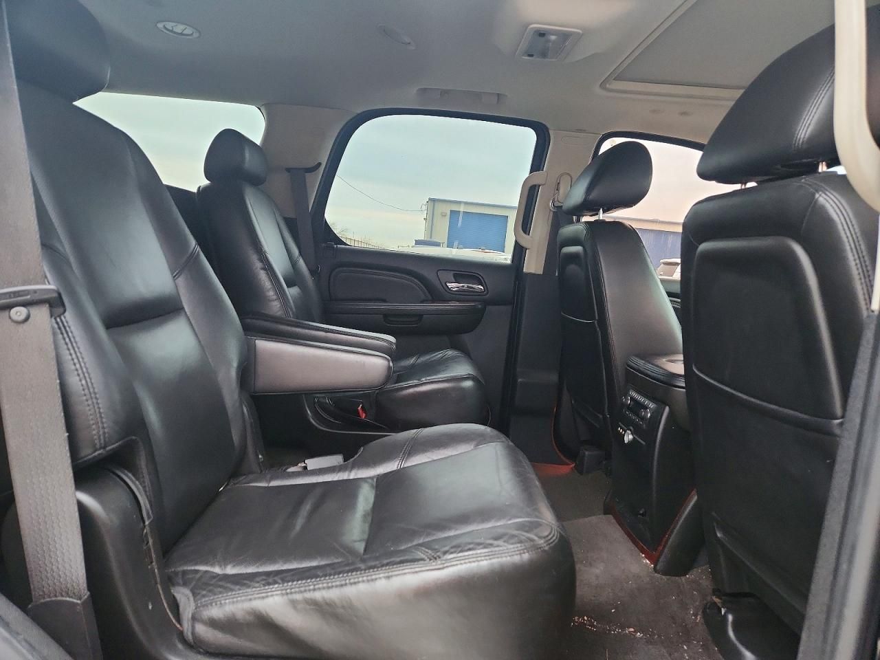 2010 Cadillac Escalade Luxury