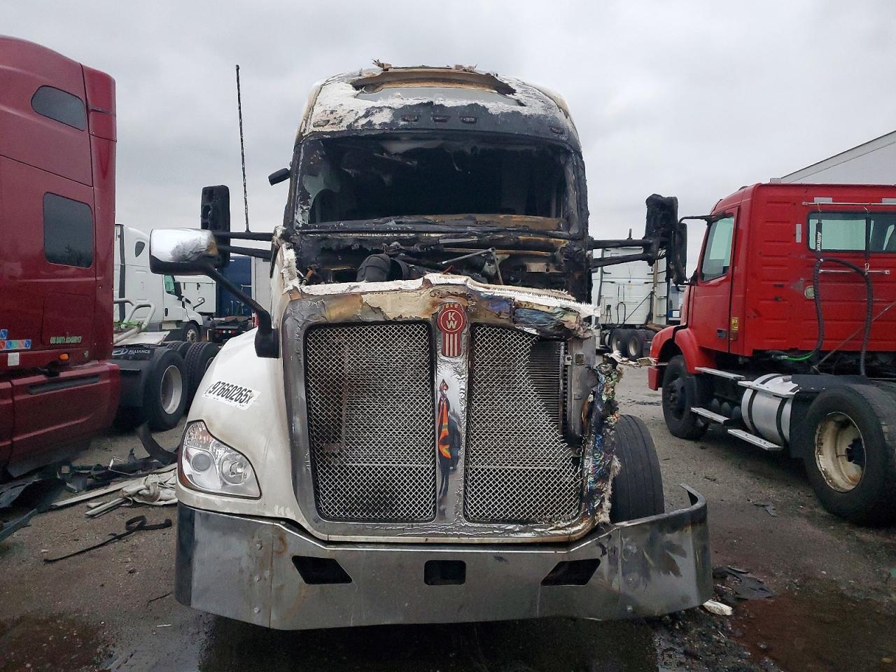 2022 Kenworth T680 Semi Truck