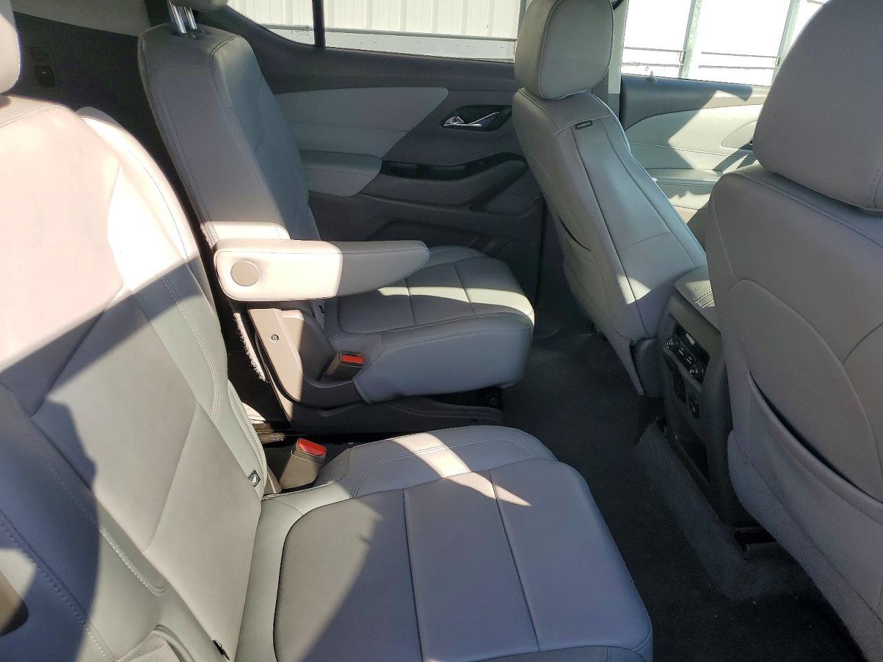 2020 Chevrolet Traverse lt