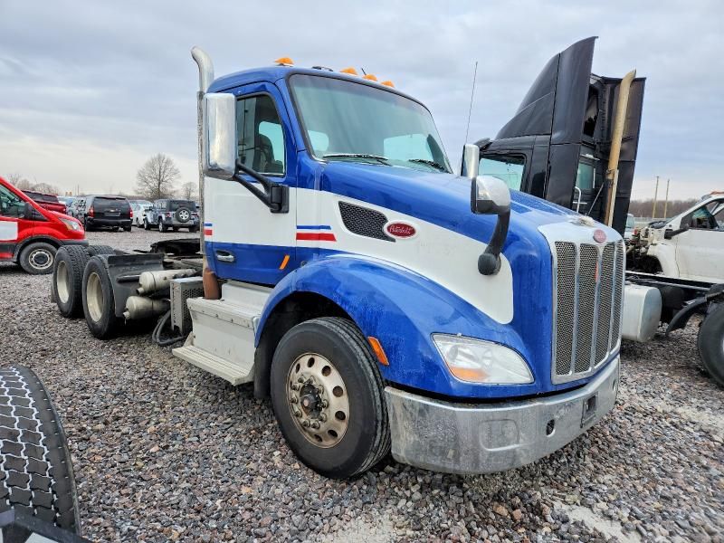 2017 Peterbilt Tractor 2017 Peterbilt 579 Semi Truck
