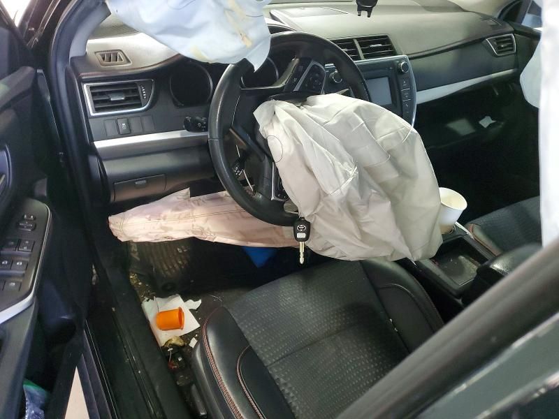 2015 Toyota Camry le