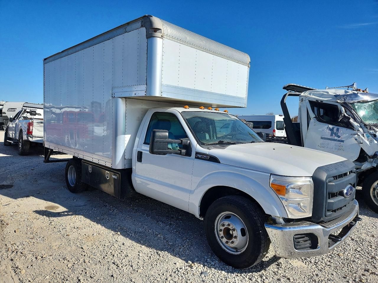 2014 Ford F350 Super Duty BOX Truck