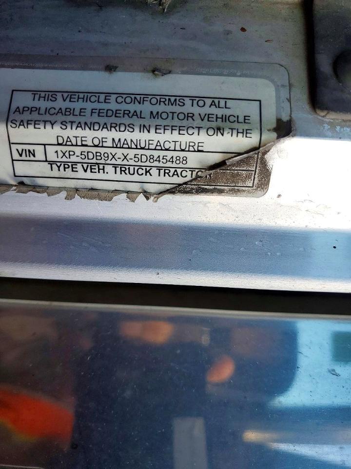 2005 Peterbilt 379 Semi Truck