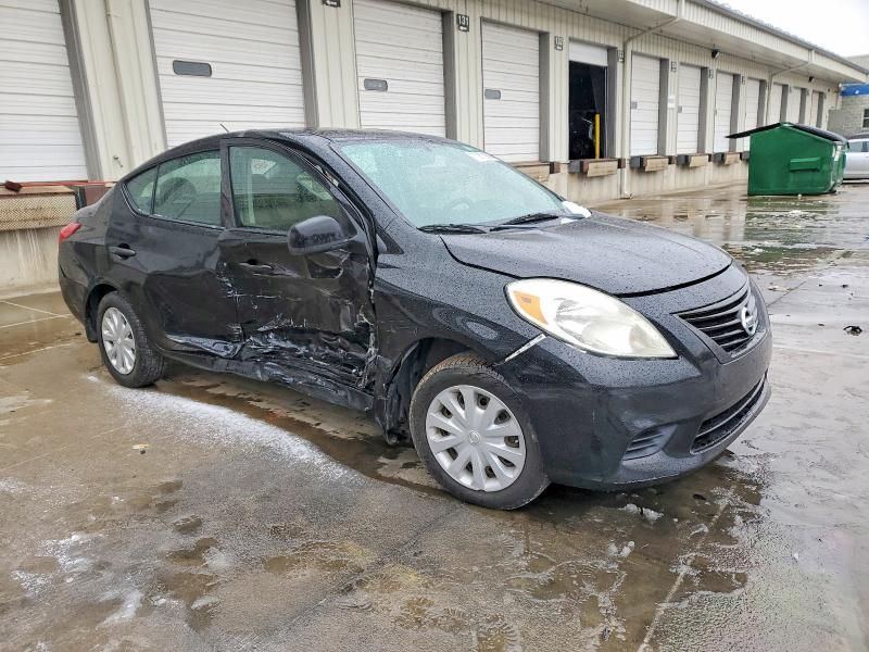 2014 Nissan Versa s
