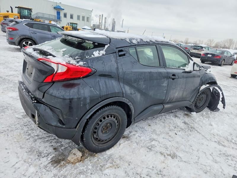 2022 Toyota C-hr xle