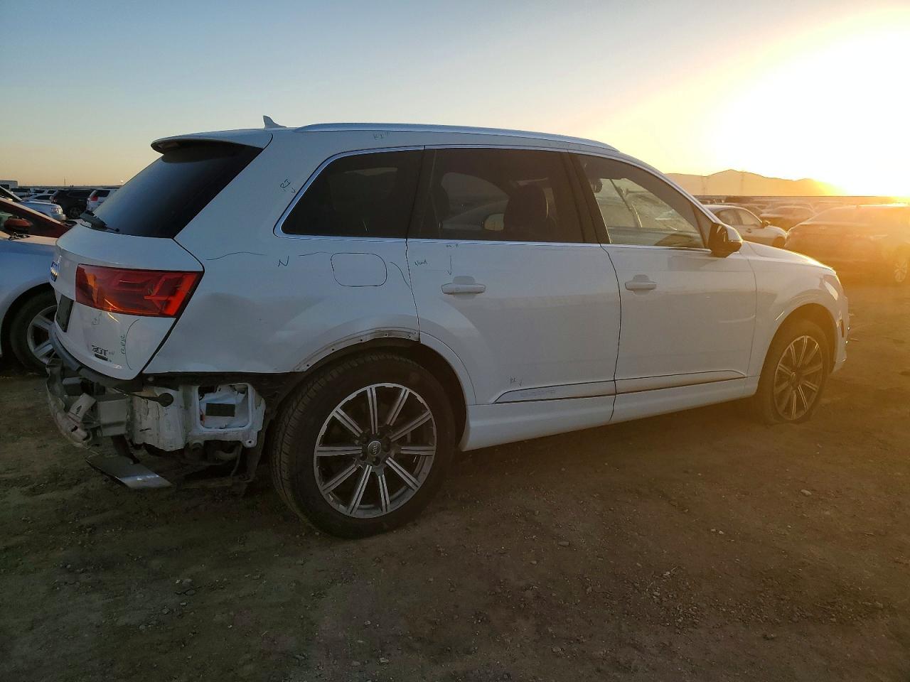 2017 Audi Q7 Premium Plus