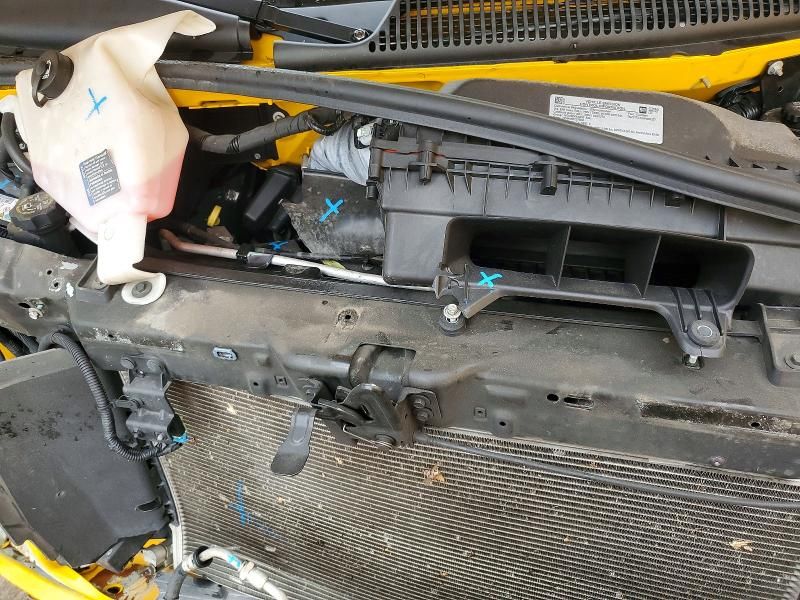 2022 GMC Savana Cut-box Truck