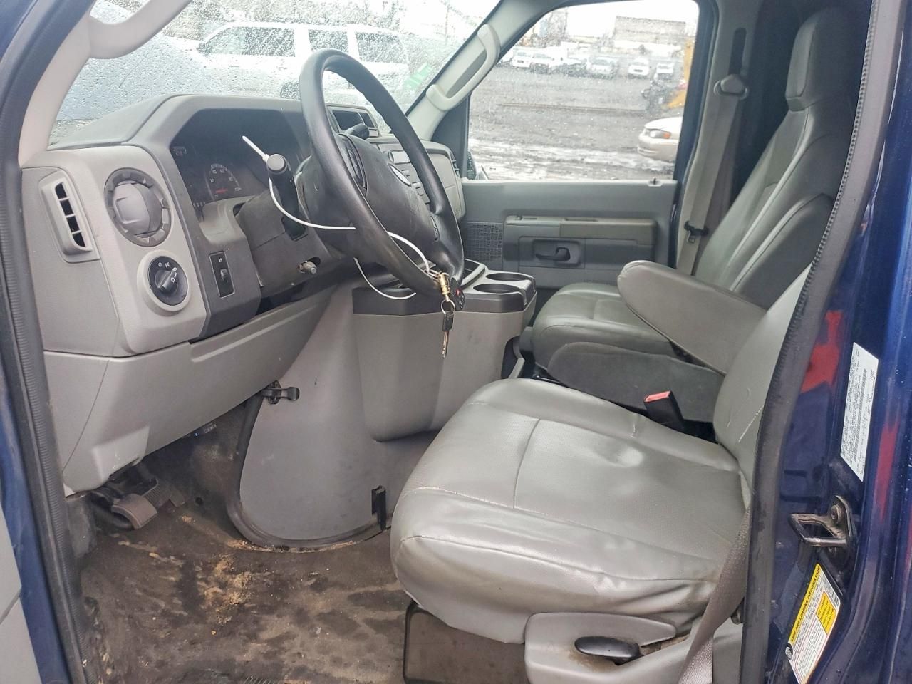 2010 Ford Econoline E250 van