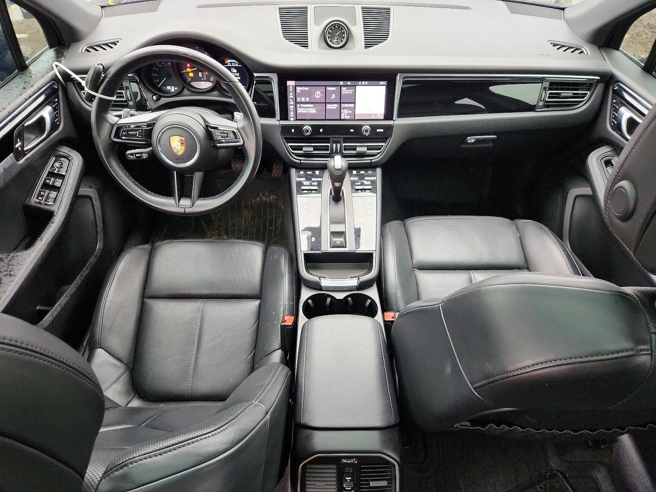 2023 Porsche Macan Base