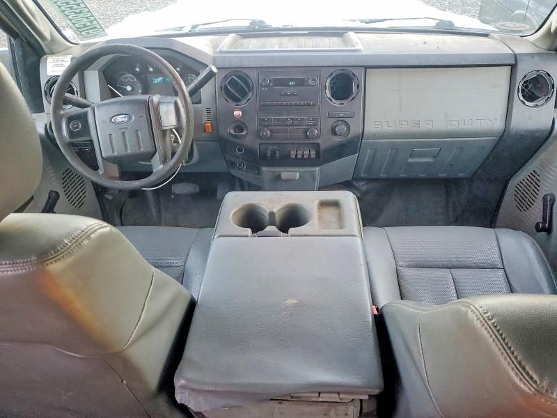 2015 Ford F450 Super Duty Flatbed Truck