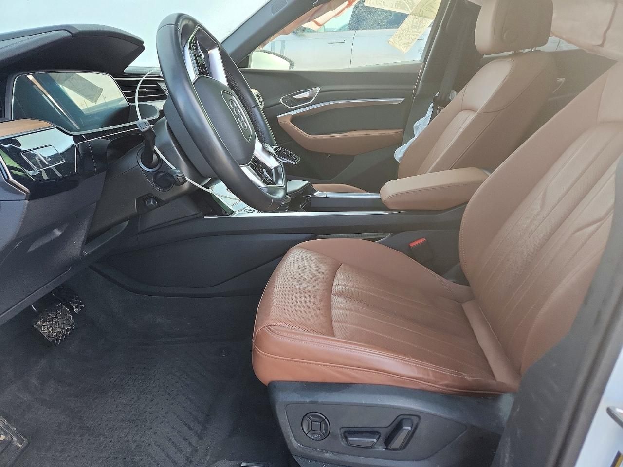 2024 Audi Q8 E-tron Premium Plus