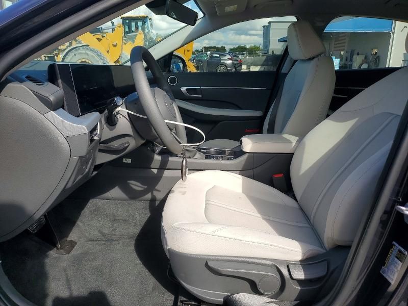 2025 Hyundai Sonata se