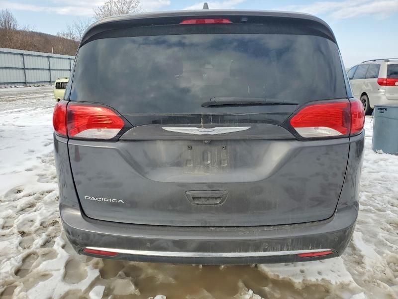 2017 Chrysler Pacifica Touring l