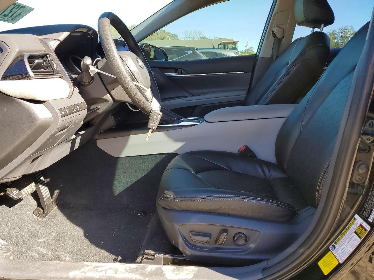 2024 Toyota Camry le