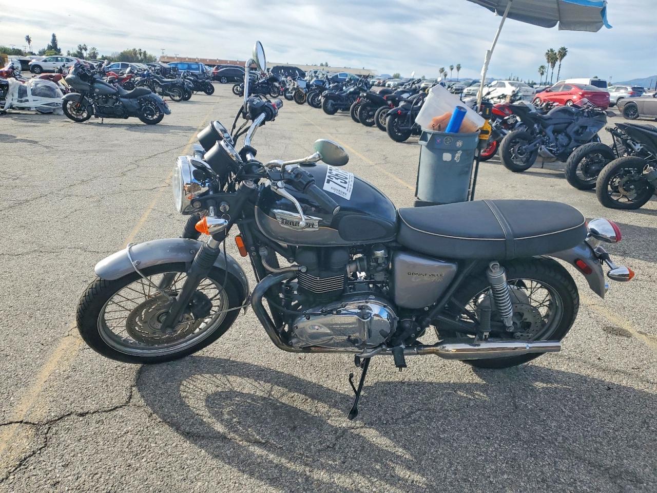 2012 Triumph Bonneville T100