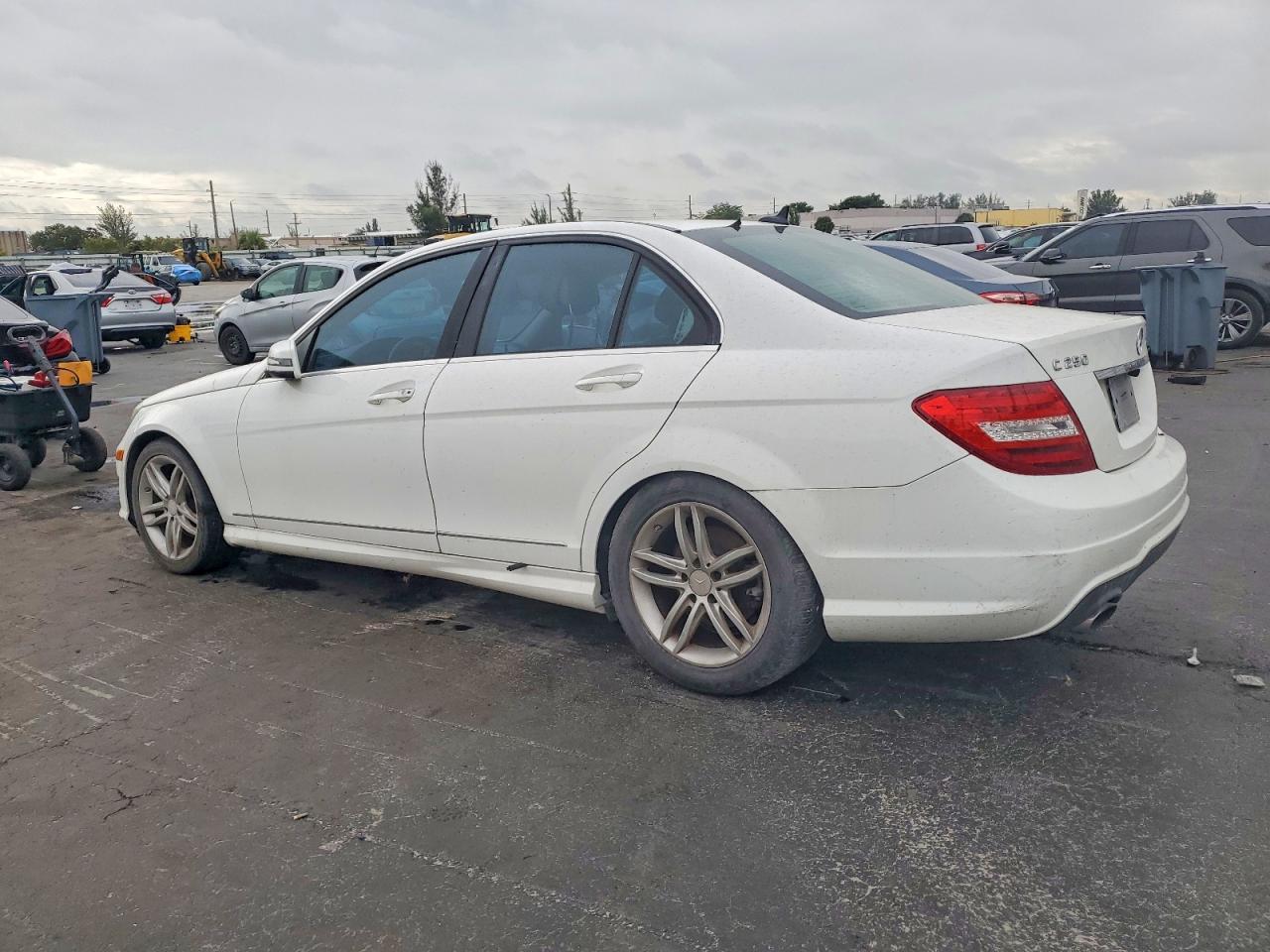 2013 Mercedes-Benz C 250
