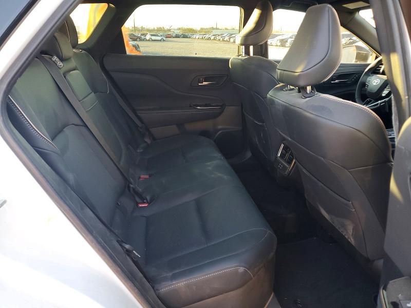 2025 Toyota Crown Signia xle