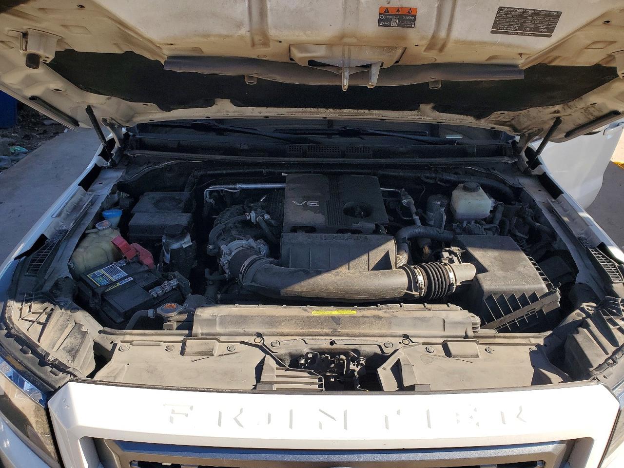 2022 Nissan Frontier s