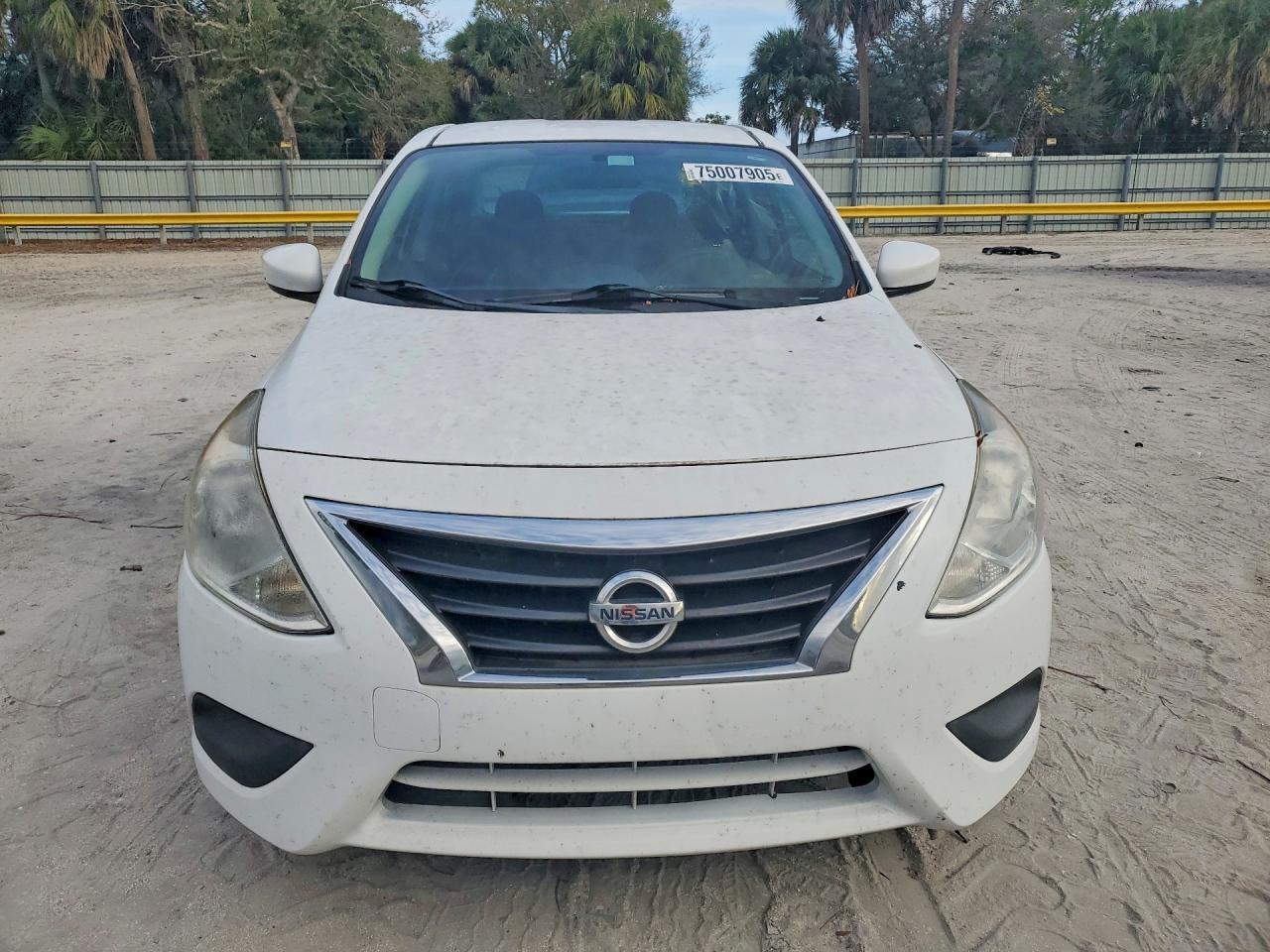 2016 Nissan Versa s