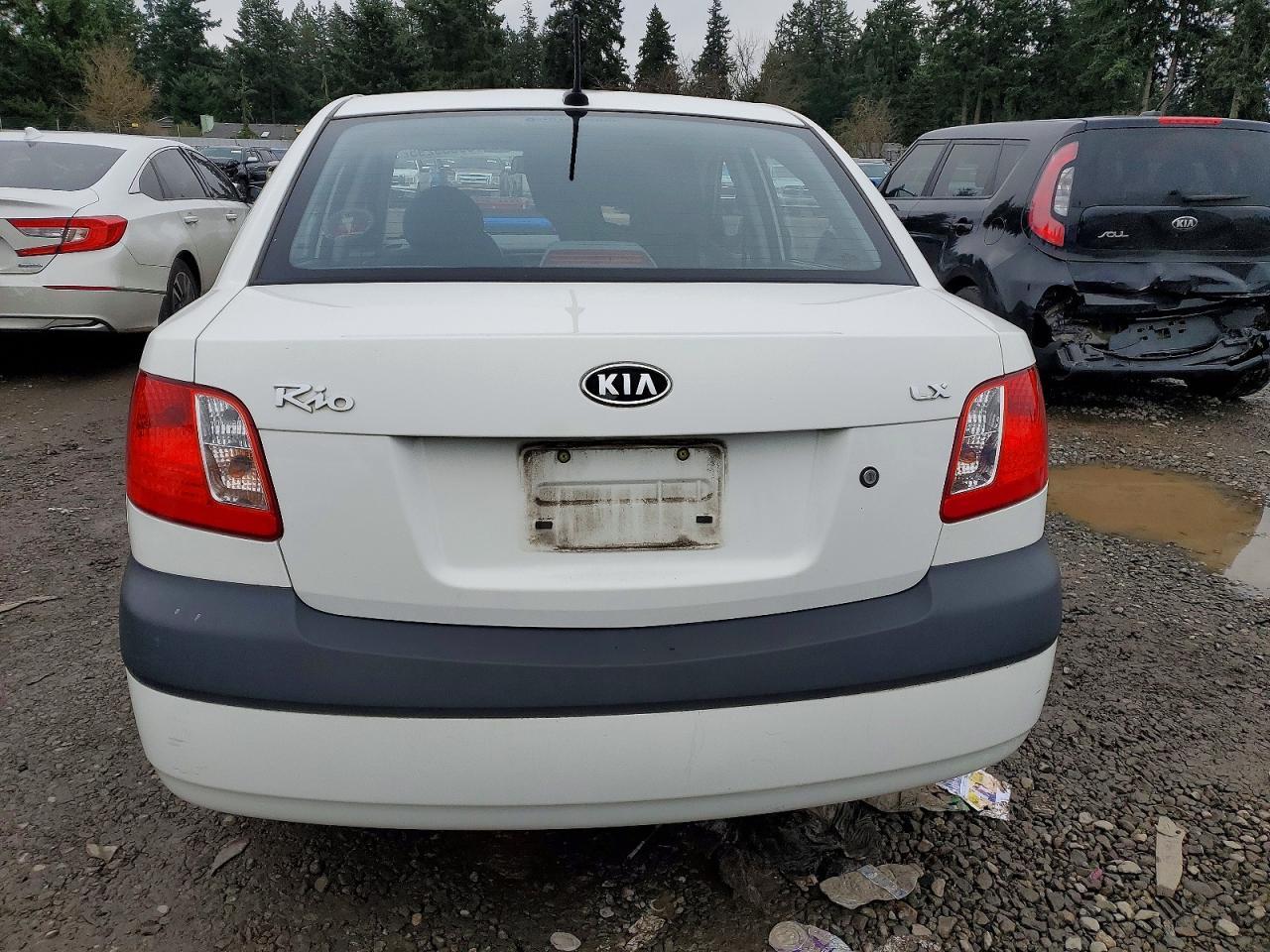 2009 KIA Rio Base