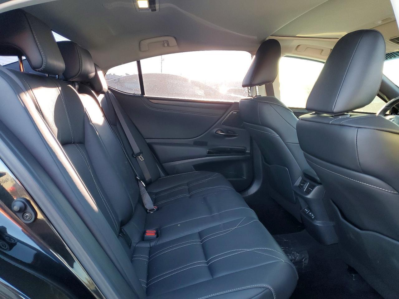 2025 Lexus Es 300h Luxury