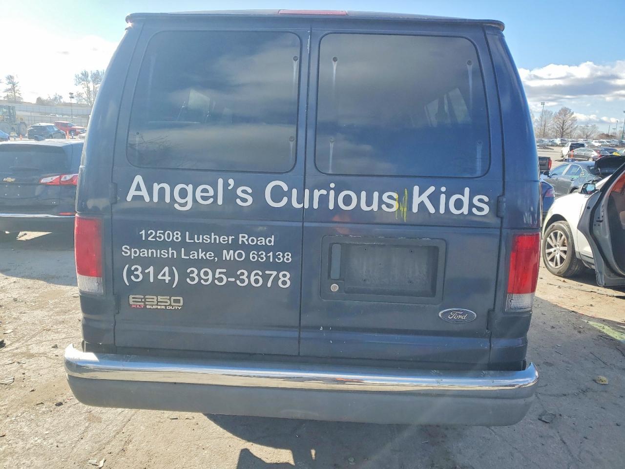 2001 Ford Econoline E350 Super Duty Wagon