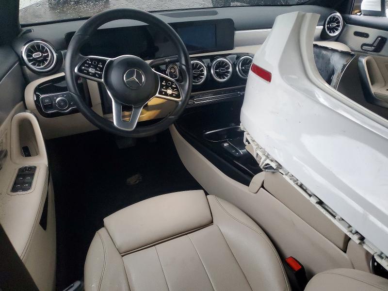 2022 Mercedes-Benz A 220