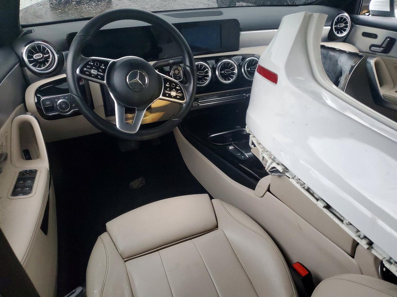 2022 Mercedes-Benz A 220
