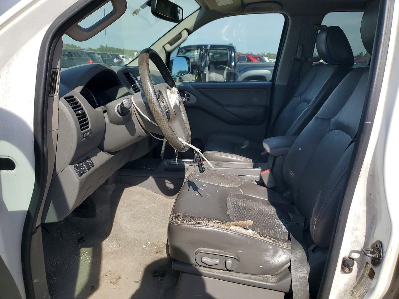 2012 Nissan Frontier s