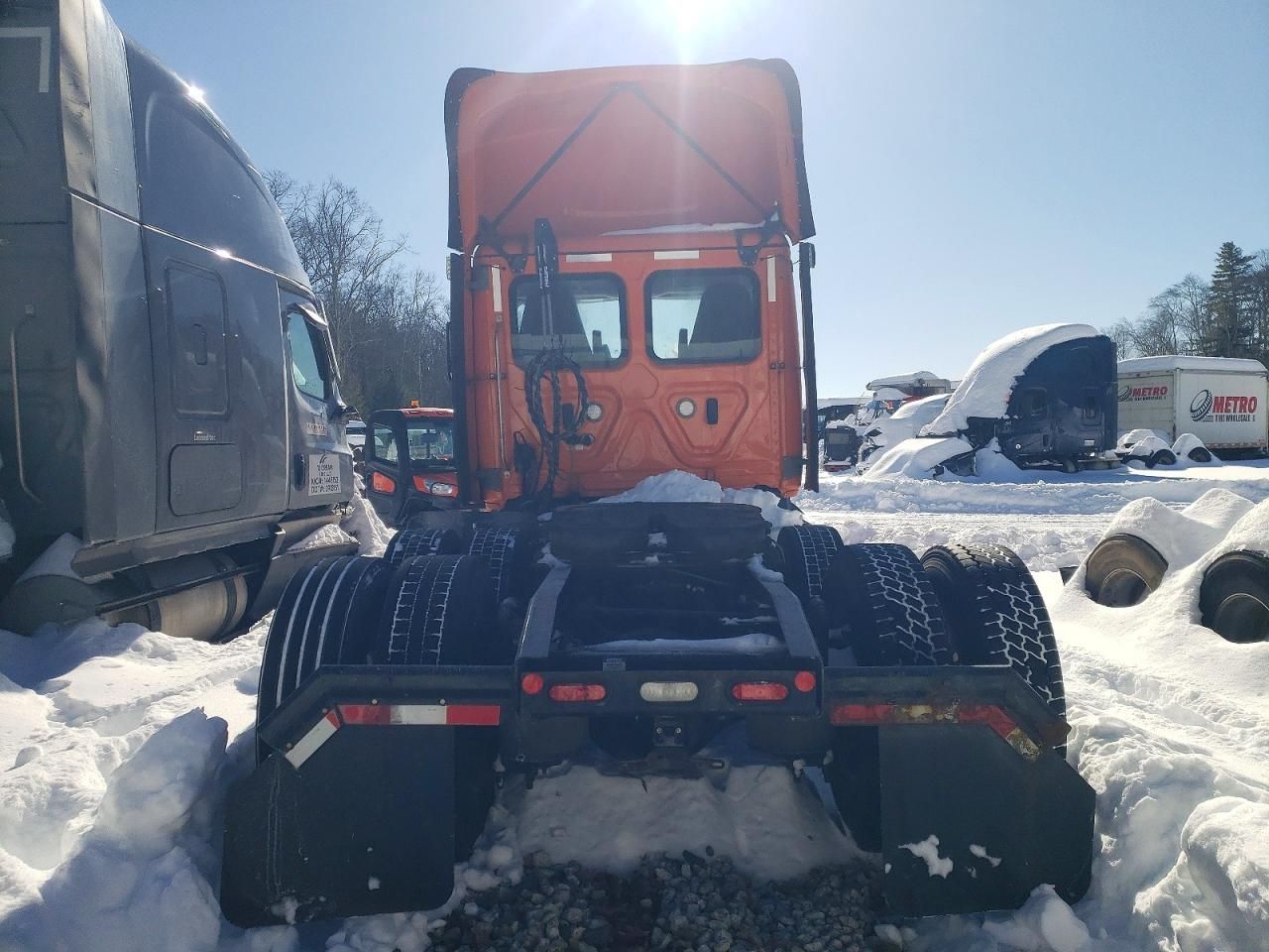 2021 Freightliner Cascadia 116 Semi Truck