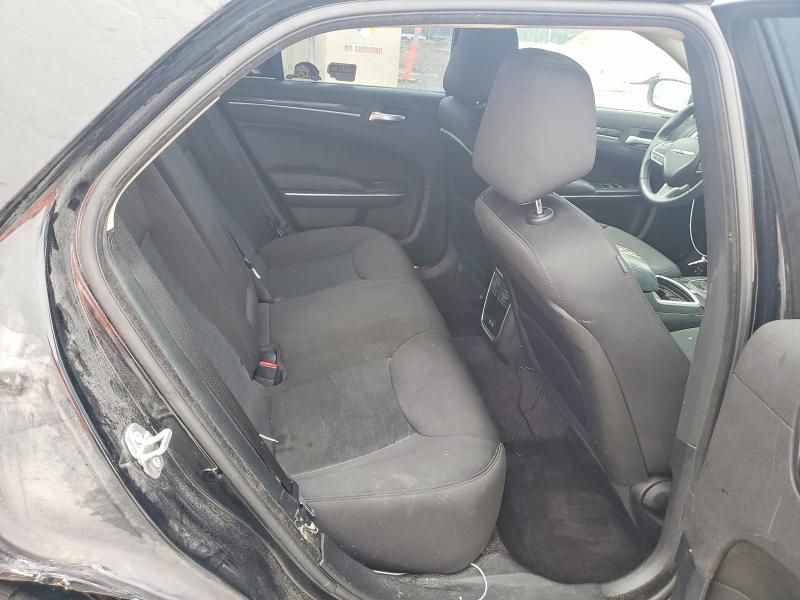 2018 Chrysler 300 Touring