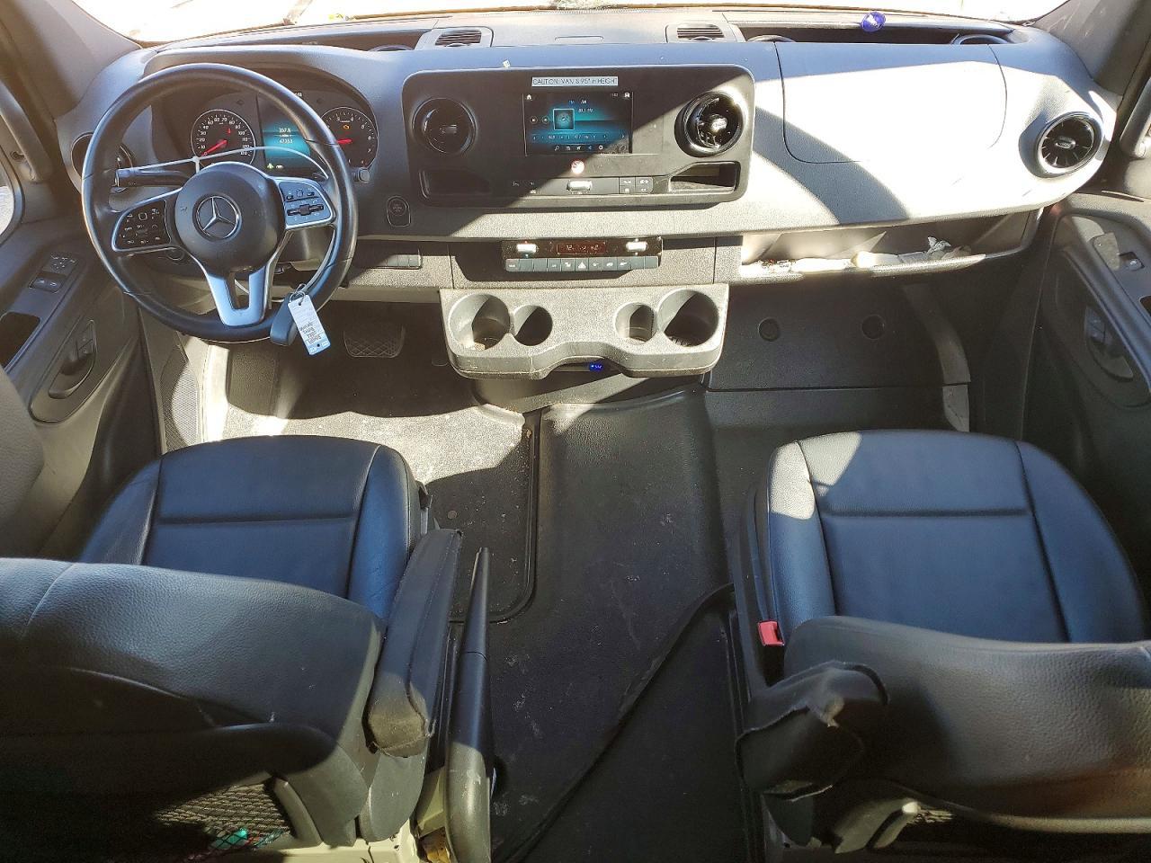 2021 Mercedes-Benz Sprinter 2500